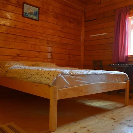 Gazde/Camere de închiriat Casa Moața La